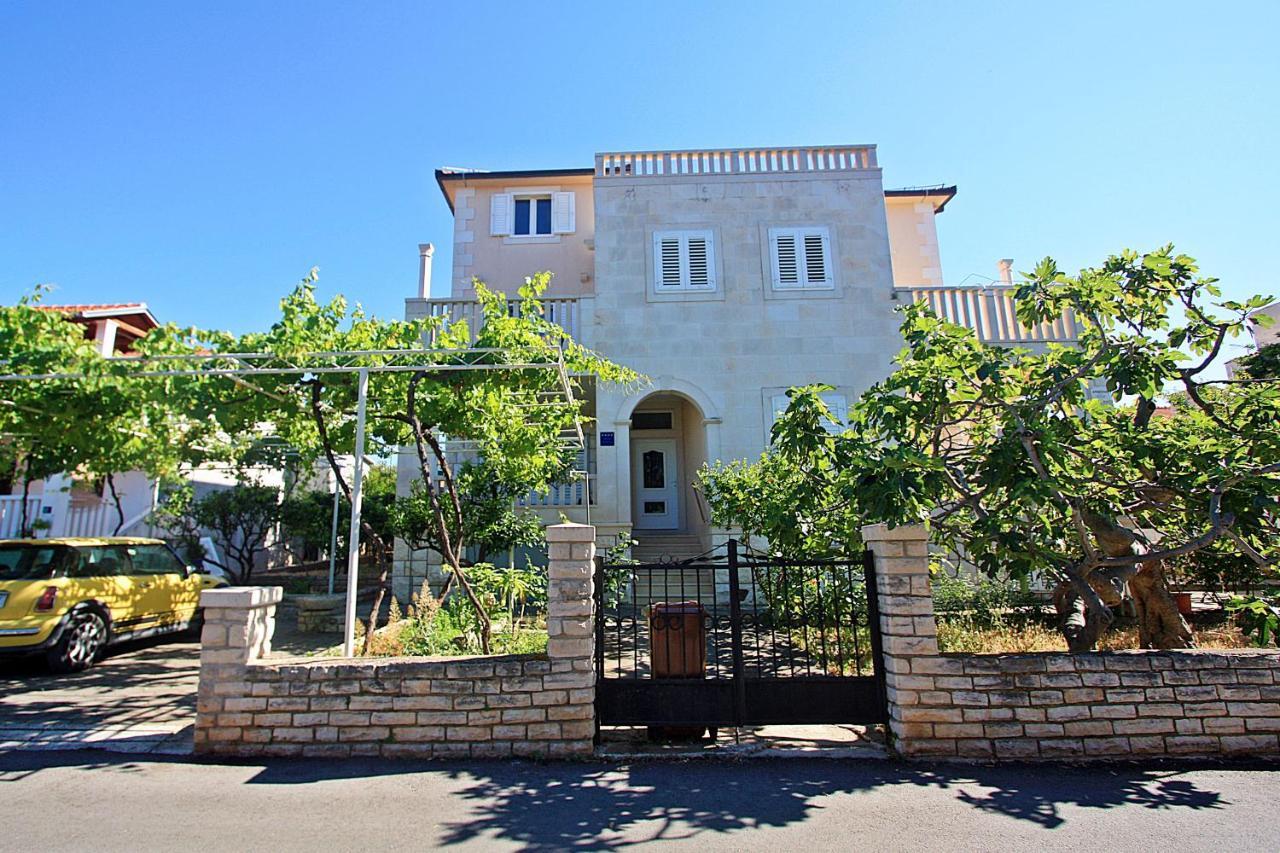 Apartments Ella Supetar Kültér fotó