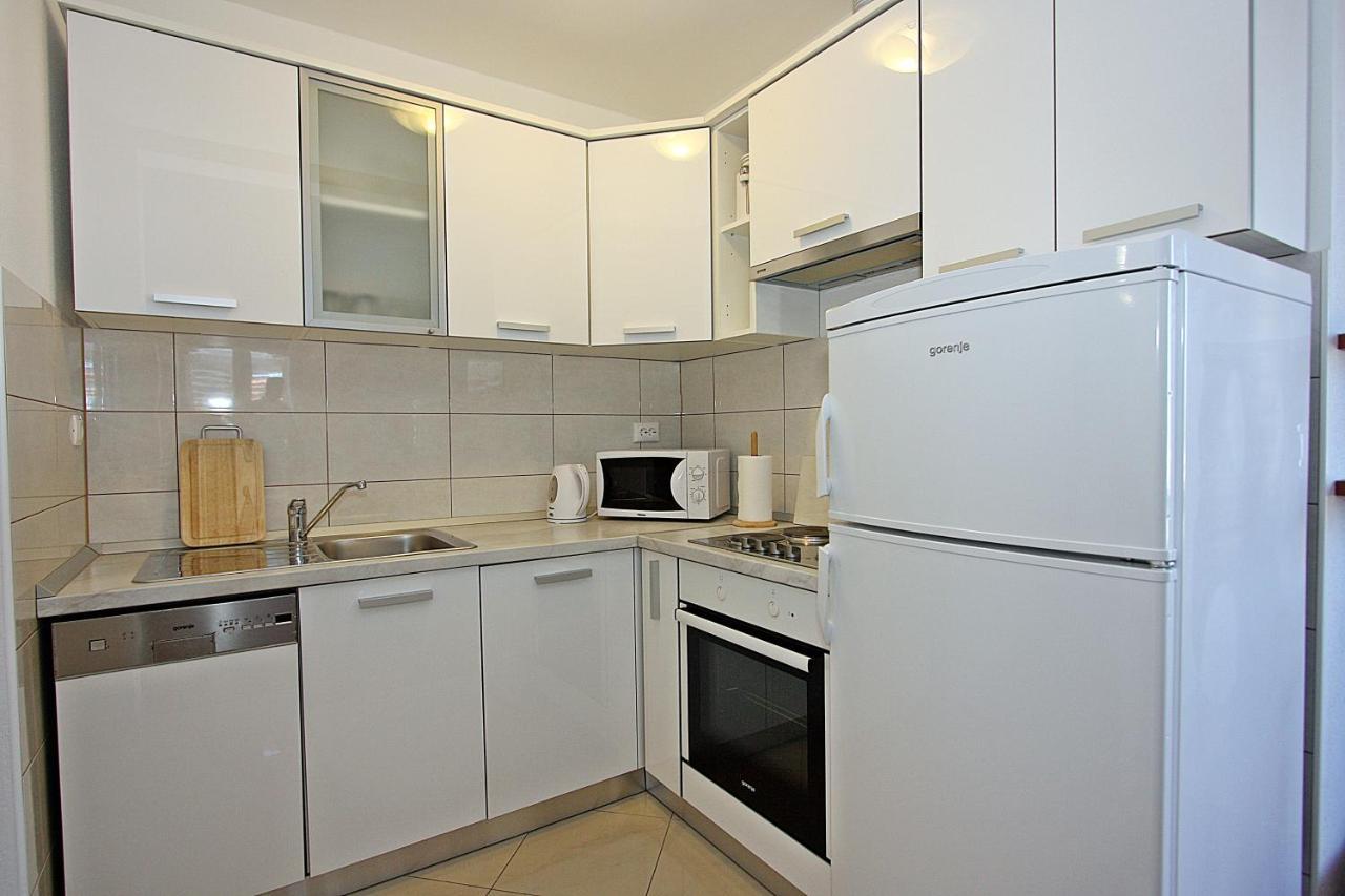 Apartments Ella Supetar Kültér fotó