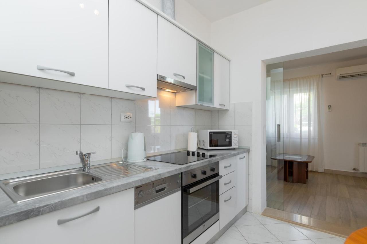 Apartments Ella Supetar Kültér fotó