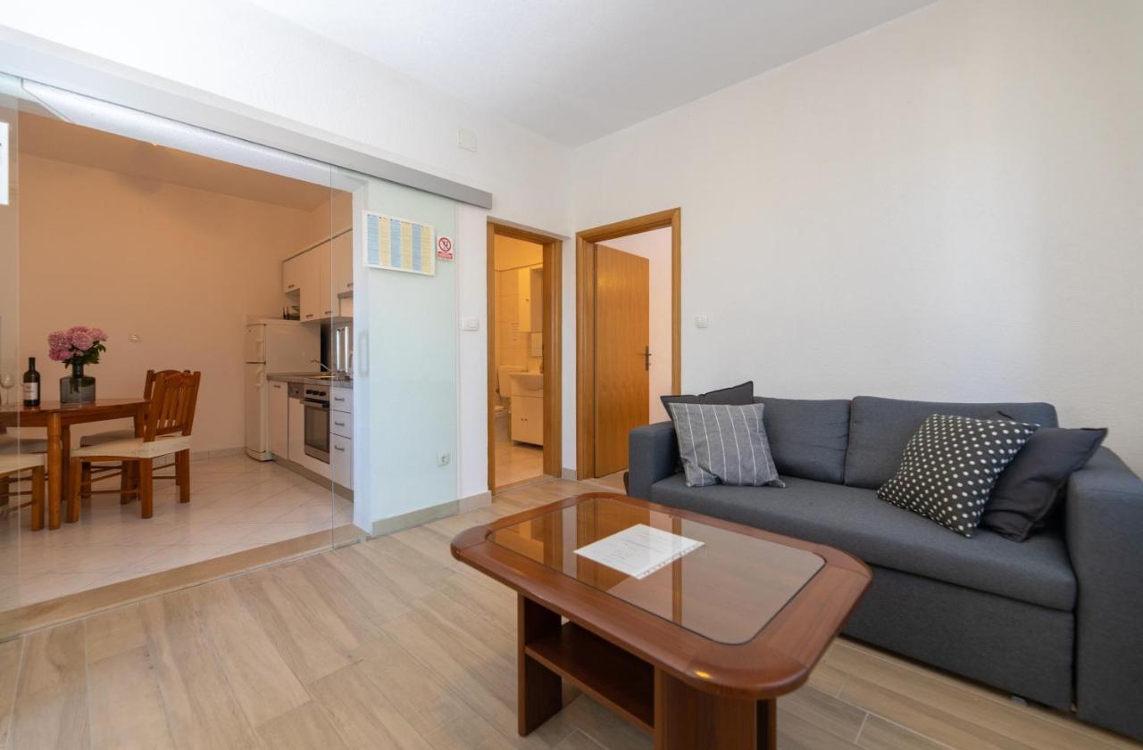 Apartments Ella Supetar Kültér fotó