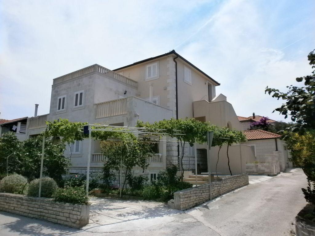 Apartments Ella Supetar Kültér fotó